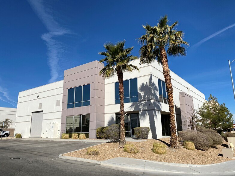 6555 Arville St Las Vegas Nv 89118 Loopnet Com