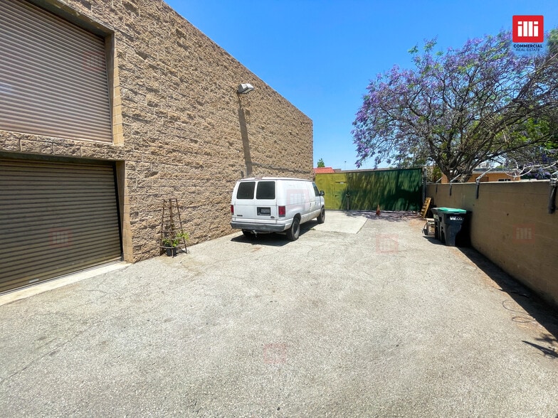 13916 Ramona Blvd, Baldwin Park, CA for lease - Building Photo - Image 3 of 6