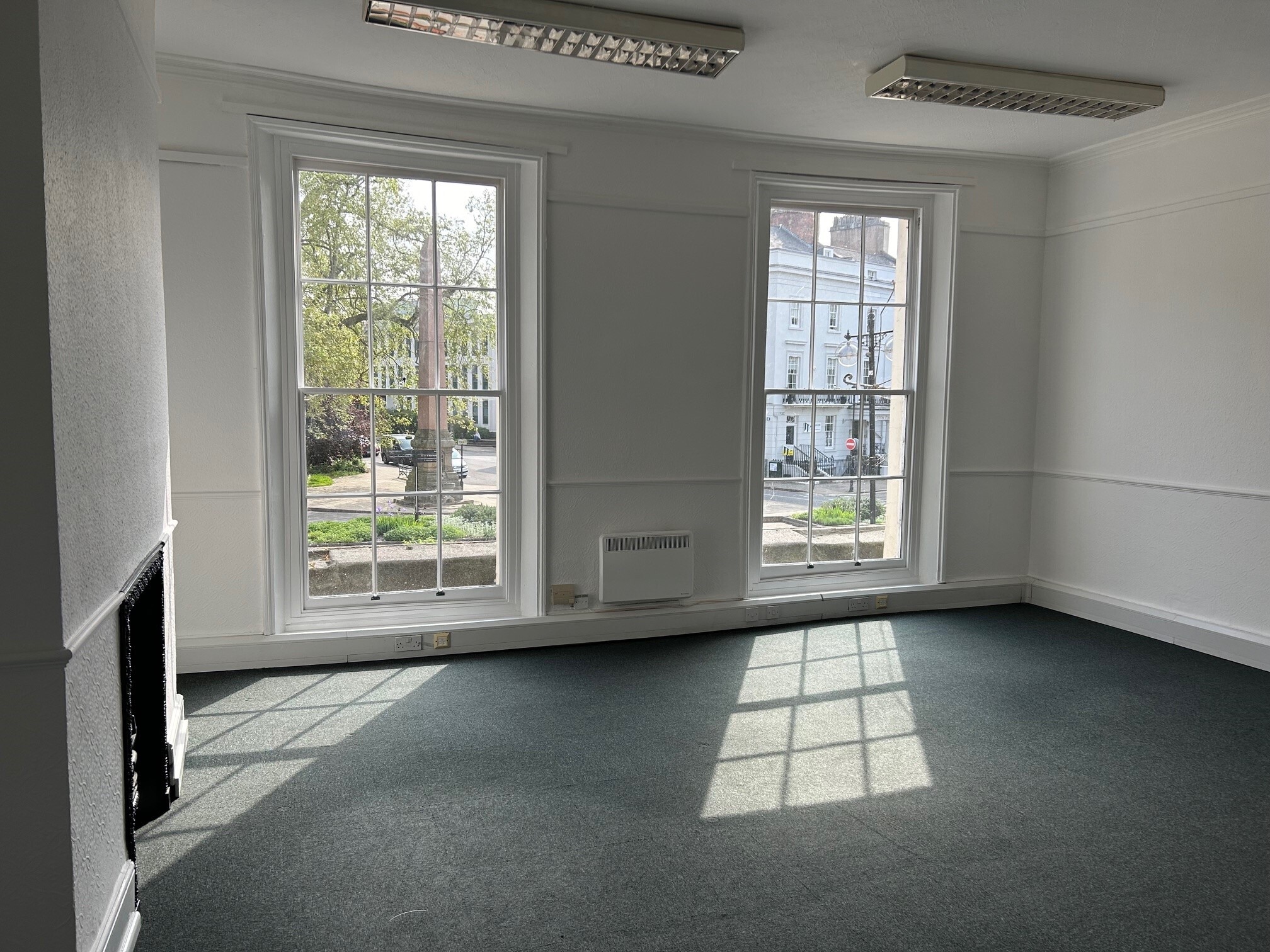 144 Parade, Leamington Spa for sale Interior Photo- Image 1 of 1