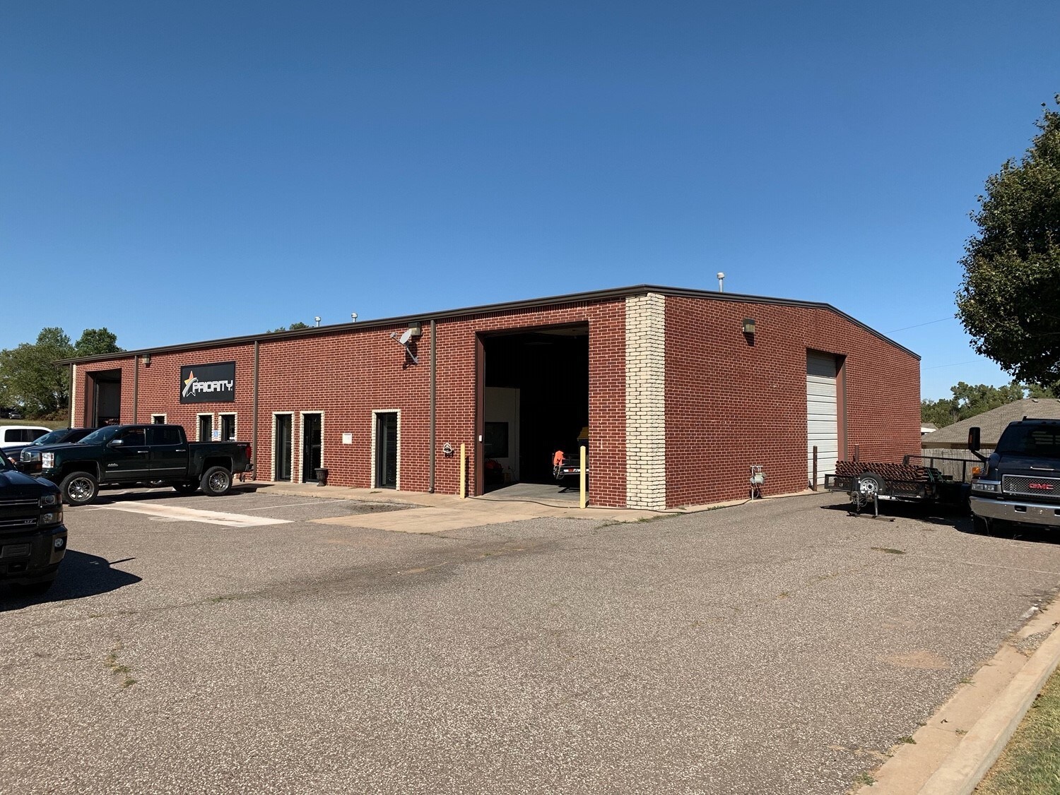 1505-1509 Commerce St, Yukon, OK for sale Building Photo- Image 1 of 1