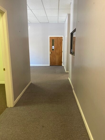 1102 Smith Ave, Thomasville, GA for lease - Interior Photo - Image 2 of 9