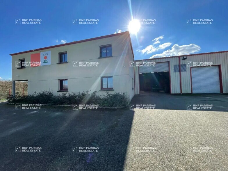 Flex in Corps-Nuds for lease - Building Photo - Image 1 of 7