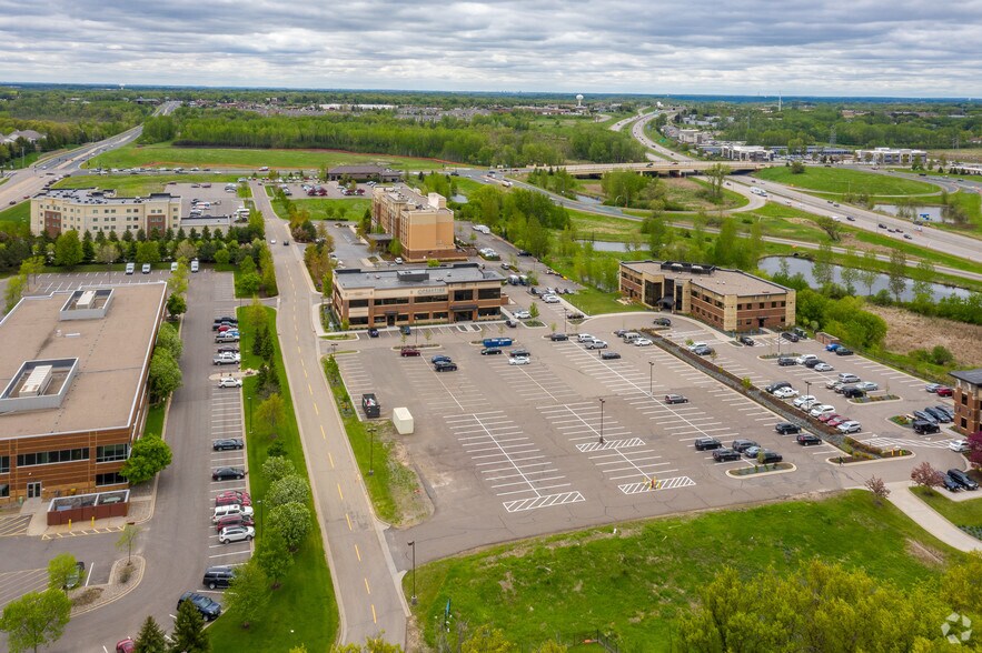 652 Bielenberg Dr, Woodbury, MN for sale - Building Photo - Image 2 of 3