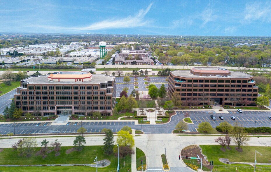 2441 Warrenville Rd, Lisle, IL for lease - Building Photo - Image 1 of 12