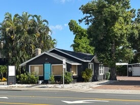 2419 Manatee Ave, Bradenton FL - Parking Garage
