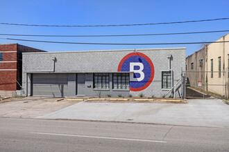 5644 Navigation Blvd, Houston, TX for lease Building Photo- Image 1 of 5