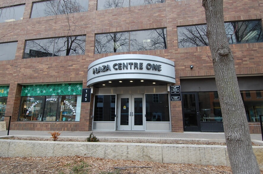 125 S Dubuque St, Iowa City, IA for lease - Building Photo - Image 1 of 4