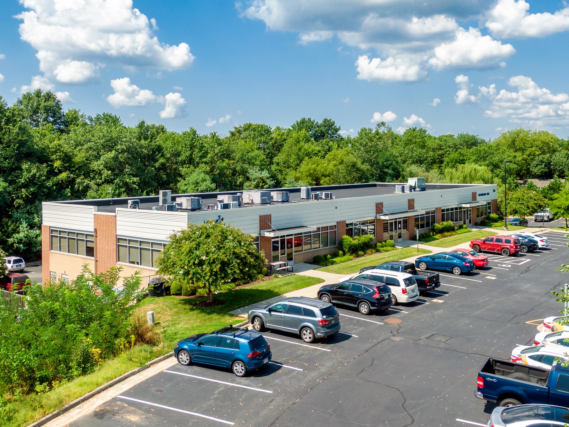 915 Maple Grove Dr, Fredericksburg, VA for lease Building Photo- Image 1 of 7