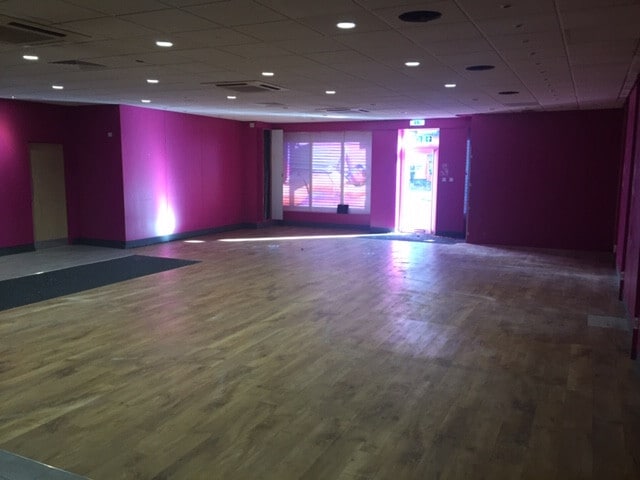 100 Dura St, Dundee for lease Interior Photo- Image 1 of 4