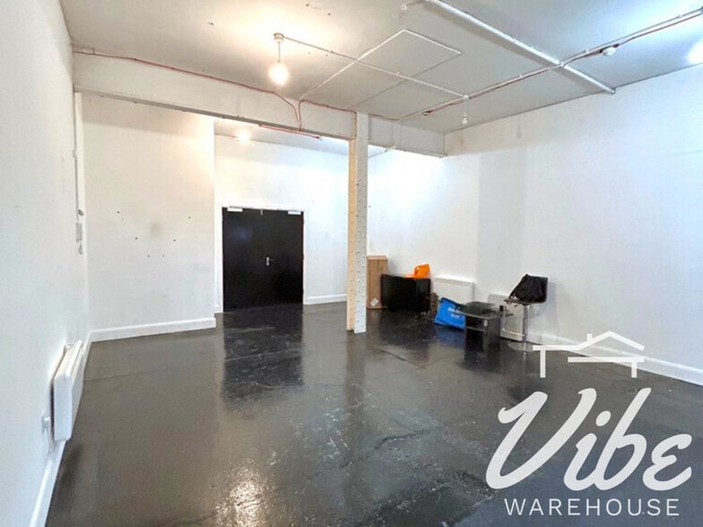 18-20 Belsham St, London for lease - Building Photo - Image 3 of 7