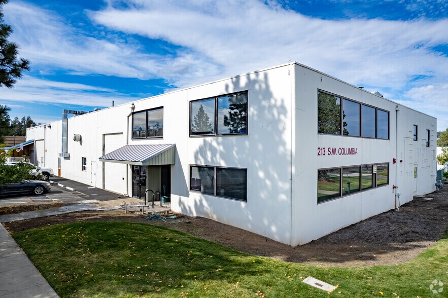 213 SW Columbia St, Bend, OR for sale - Primary Photo - Image 1 of 1