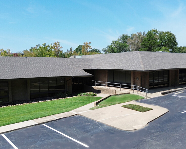 1121 E Southeast Loop 323, Tyler, TX for lease - Building Photo - Image 2 of 6