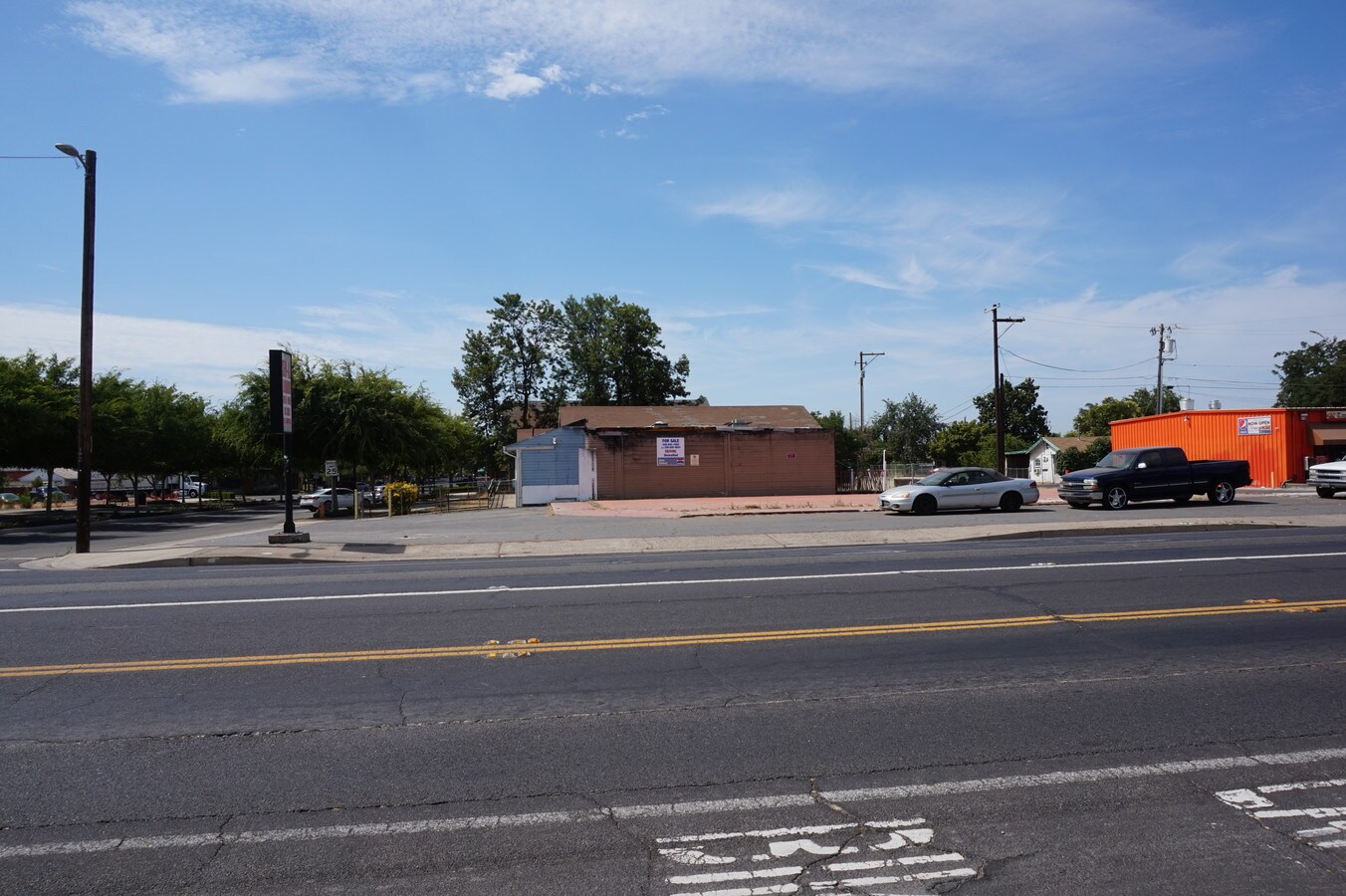 6827 3rd St, Riverbank, CA 95367