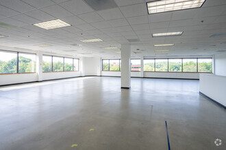 309 Waverley Oaks Rd, Waltham, MA for lease Interior Photo- Image 1 of 6