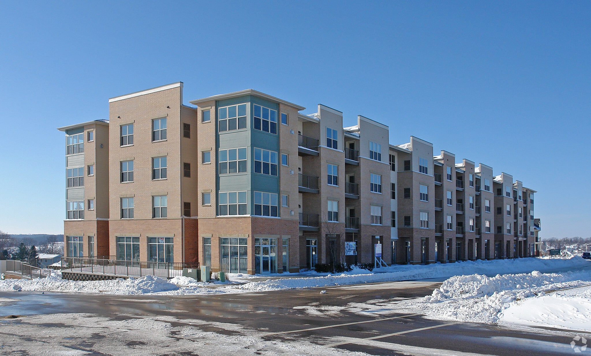 8201 Mayo Dr, Madison, WI for sale Primary Photo- Image 1 of 8