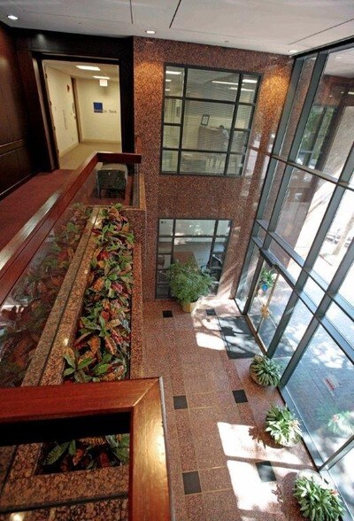 1 Commerce St, Montgomery, AL for lease - Lobby - Image 3 of 13