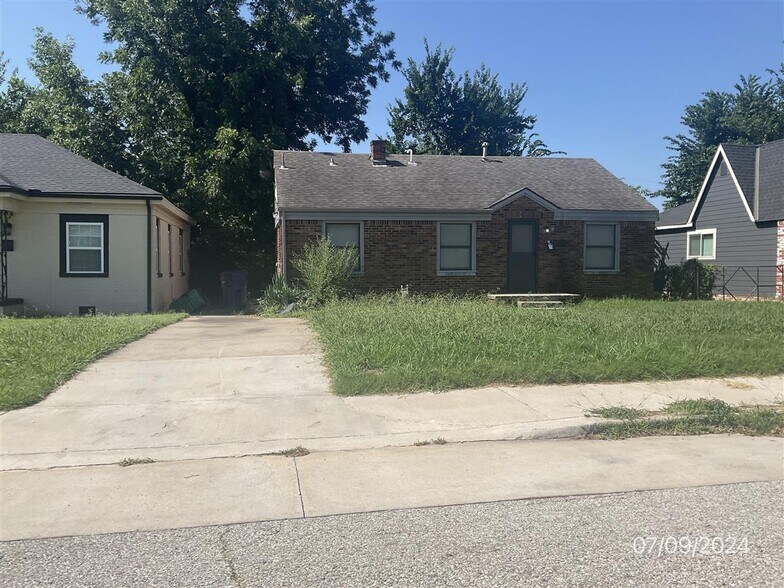 2312 NE 20th St, Oklahoma City, OK for sale - Primary Photo - Image 1 of 1