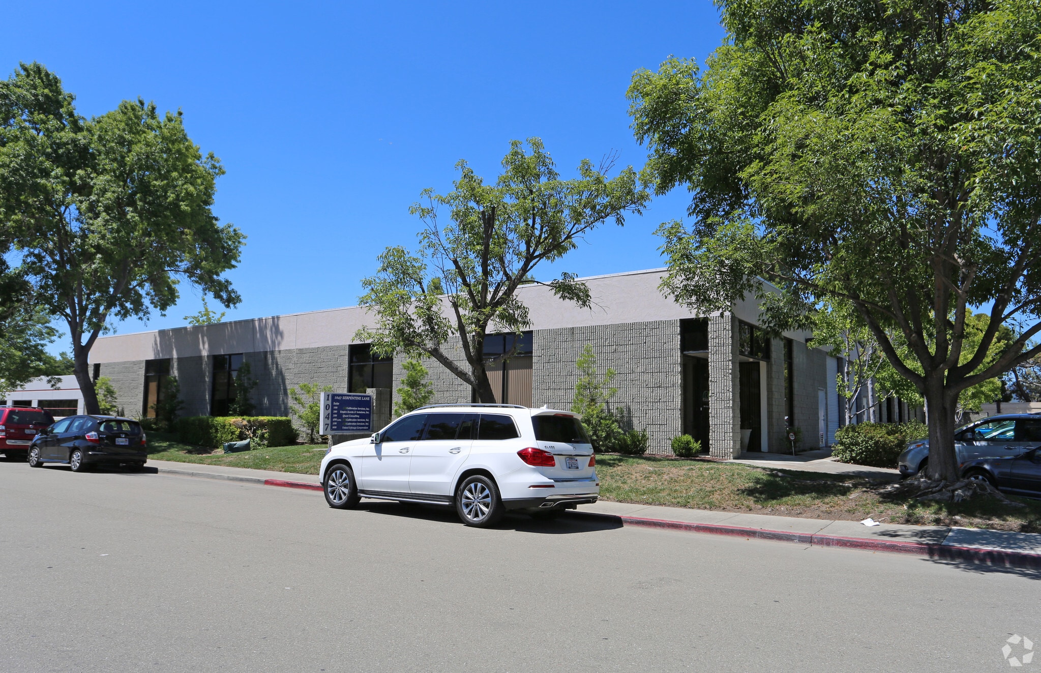 1047 Serpentine Ln, Pleasanton, CA for lease Building Photo- Image 1 of 6