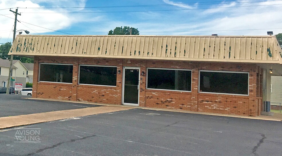 142 Bear Creek Pike, Columbia, TN 38401