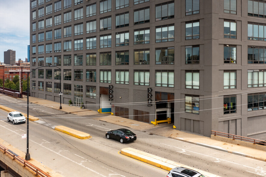 329 W 18th St, Chicago, IL for lease - Building Photo - Image 3 of 19