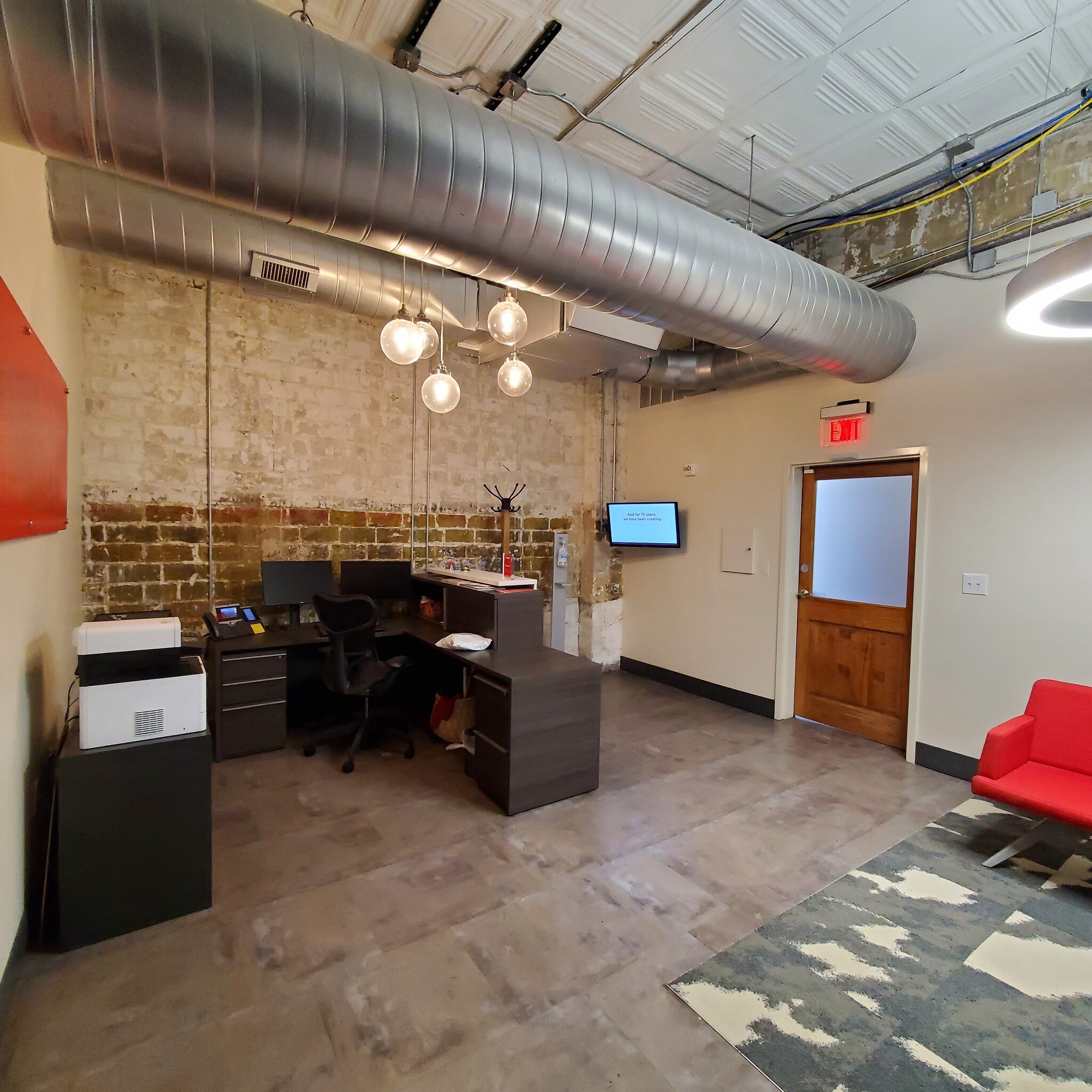 255 N Center St, Arlington, TX for lease Interior Photo- Image 1 of 8