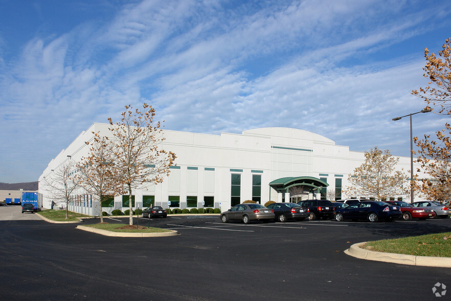 5200 Interchange Way, Louisville, KY for lease - Primary Photo - Image 1 of 6