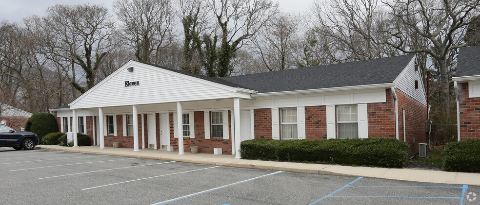 5860 Nesconset Hwy, Port Jefferson Station, NY for sale - Primary Photo - Image 1 of 1