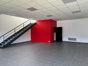 2 Avenue Louis Bleriot, Frépillon for lease Building Photo- Image 1 of 8