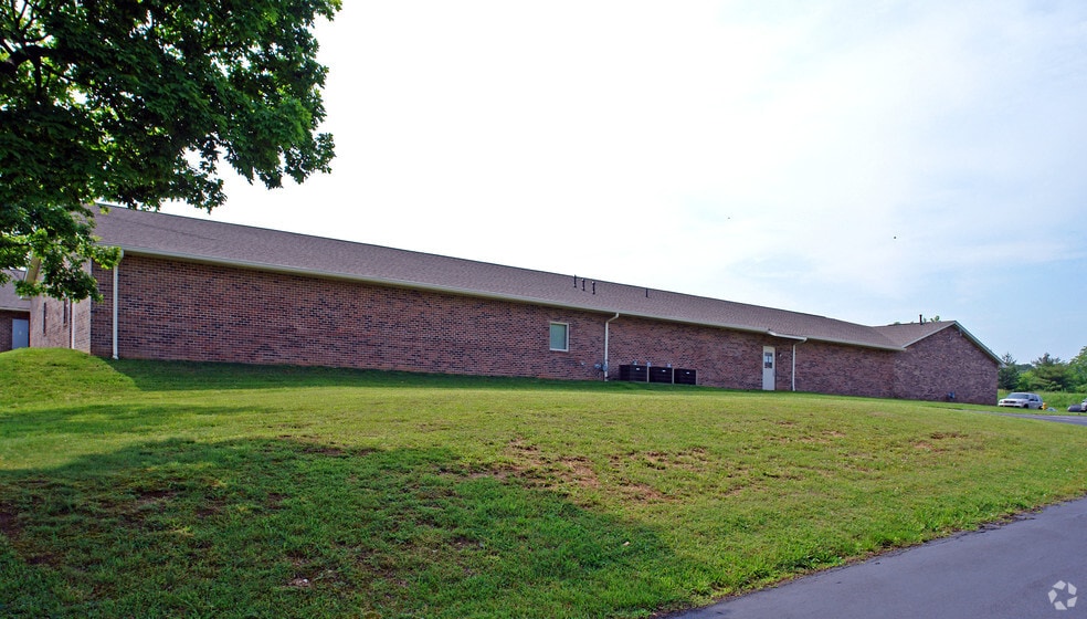 303-305 Home Ave, Maryville, TN for lease - Building Photo - Image 2 of 16