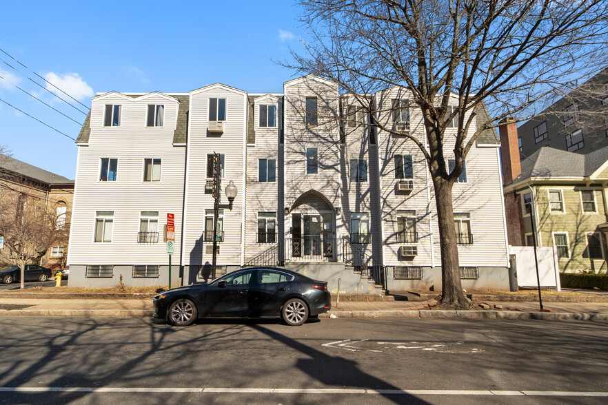 1263 Chapel St, New Haven, CT for sale - Building Photo - Image 1 of 1