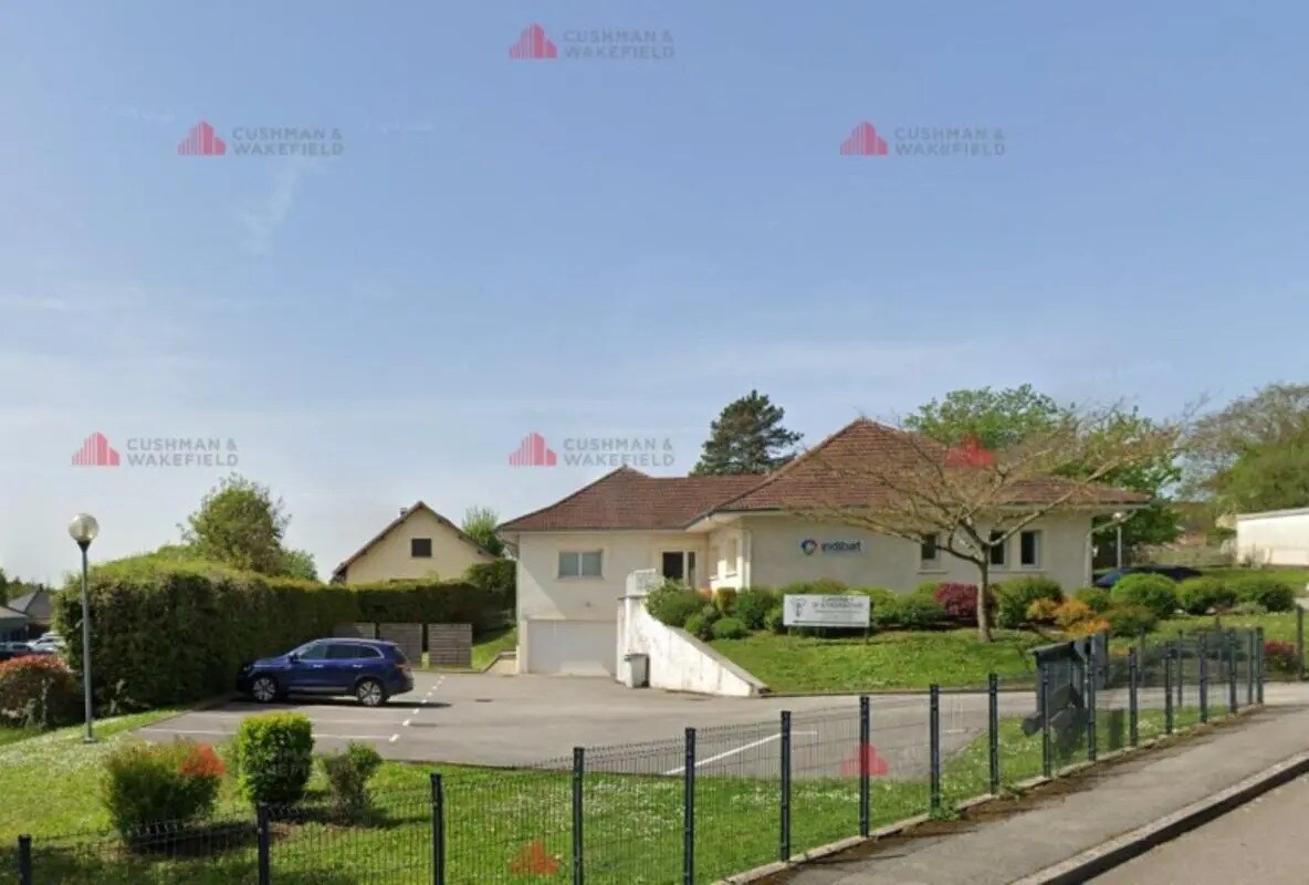 Office in École-Valentin for lease Building Photo- Image 1 of 6