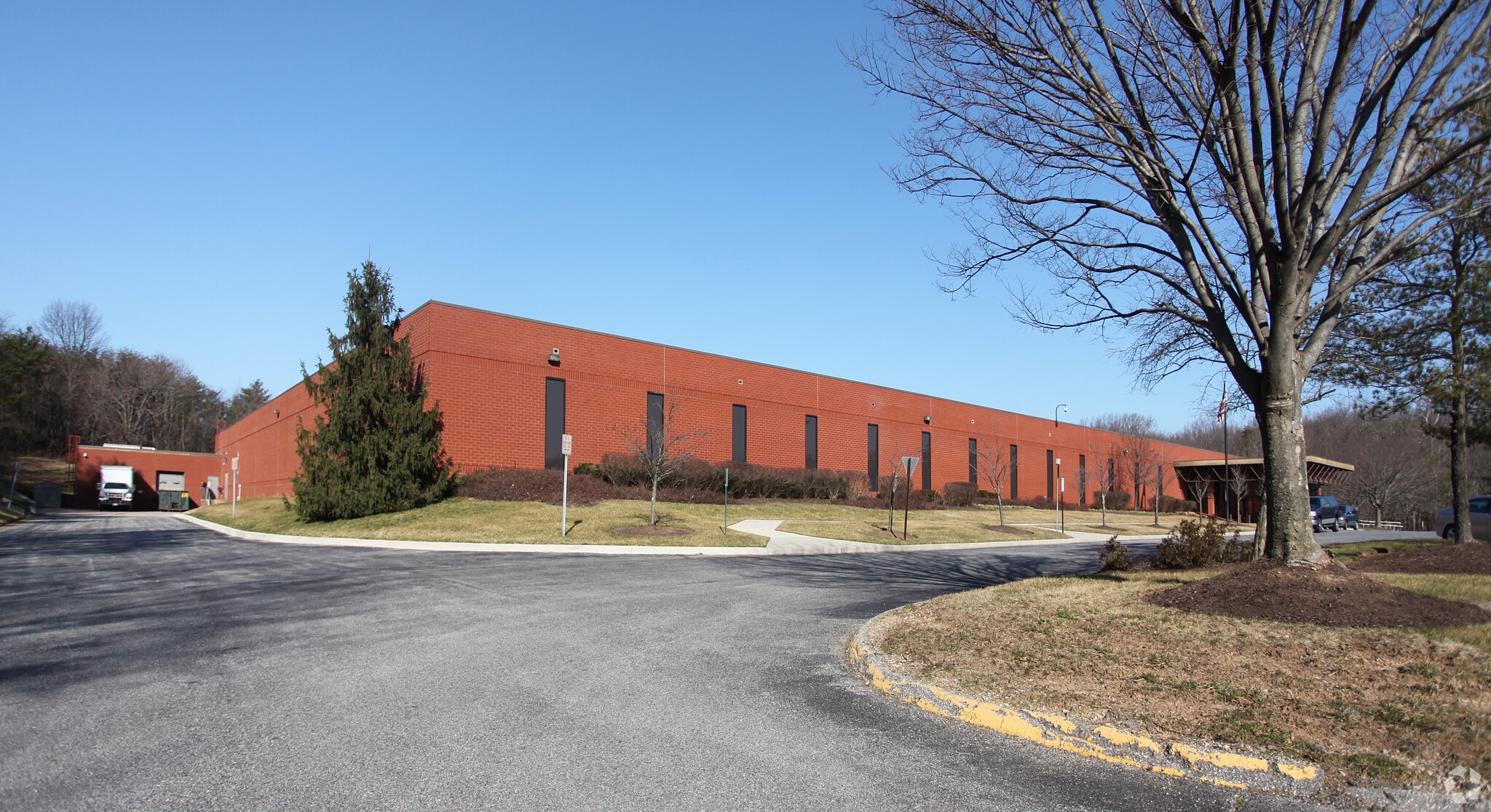 LOCKHEED MARTIN PORTFOLIO portfolio of 2 properties for sale on LoopNet.com Primary Photo- Image 1 of 3