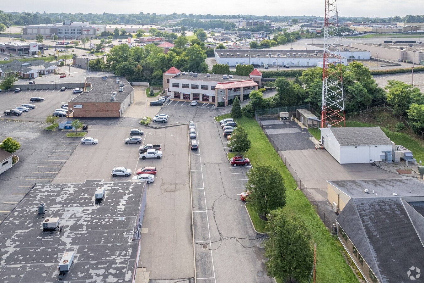 3302 Westbourne Dr, Cincinnati, OH 45248