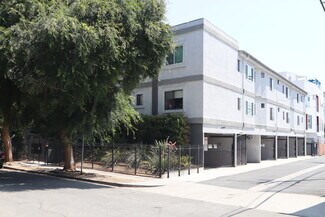 More details for 11040 Hesby St, North Hollywood, CA - Multifamily for Sale