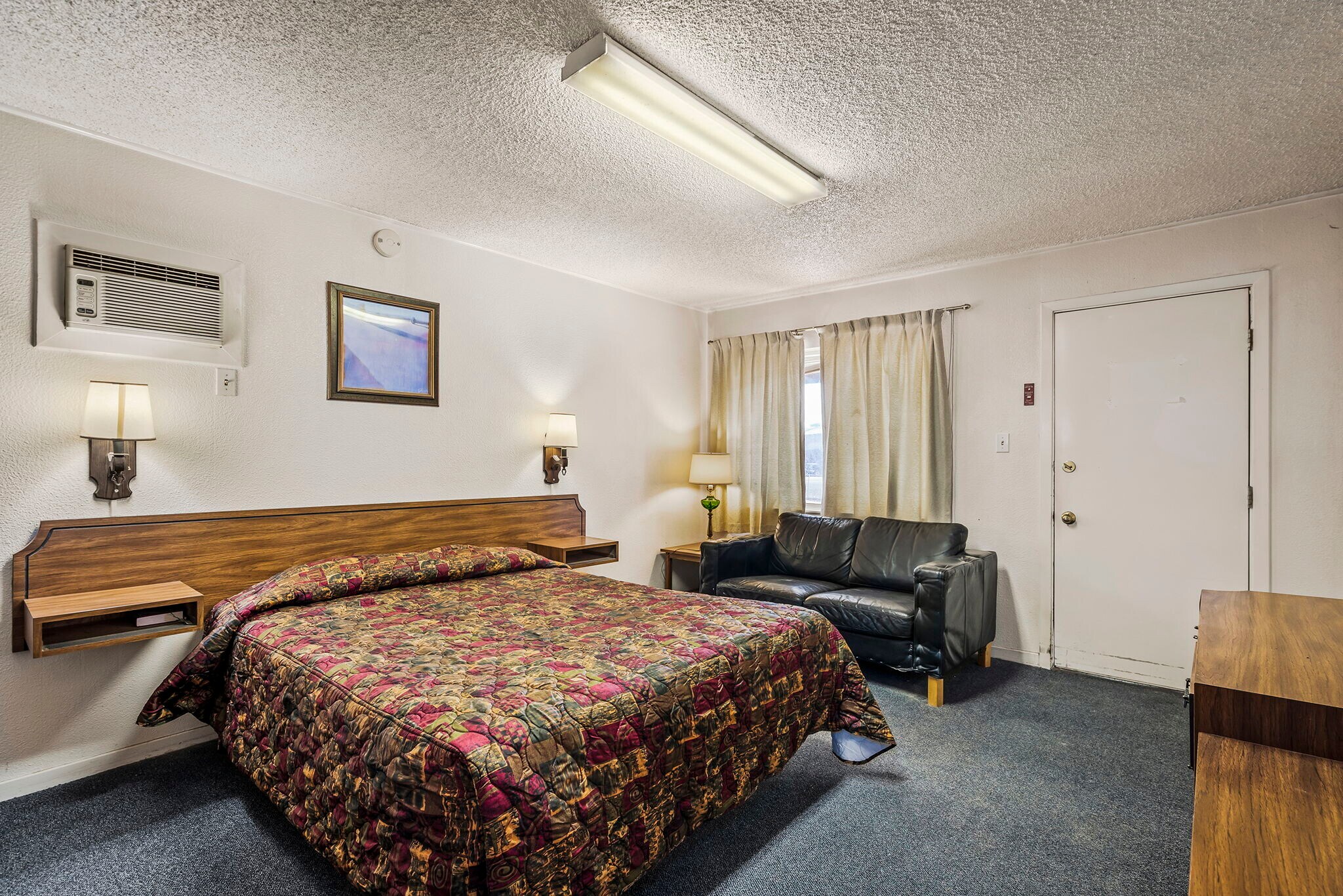 945 Dartmouth Ave, Lovelock, NV 89419 Covered Wagon Motel