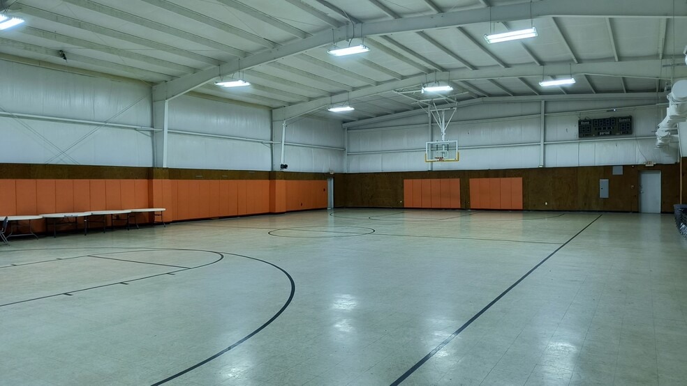 2002 Chambers Rd, Saint Louis, MO for lease - Primary Photo - Image 1 of 1