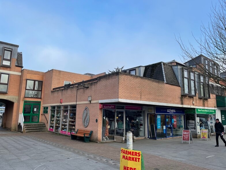 Station Rd, New Milton for lease - Building Photo - Image 3 of 6