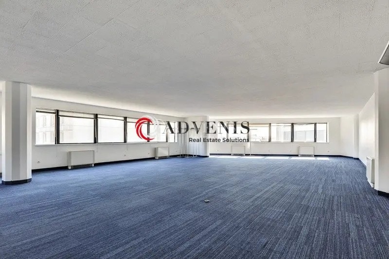 4 Place De Londres, Tremblay-en-France for lease Interior Photo- Image 1 of 3