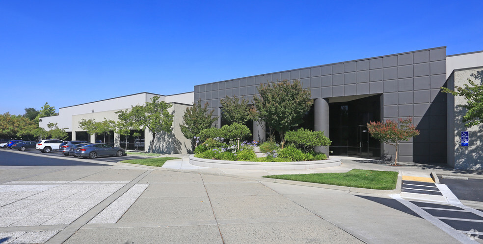 6761 Sierra Ct, Dublin, CA for lease - Building Photo - Image 2 of 4