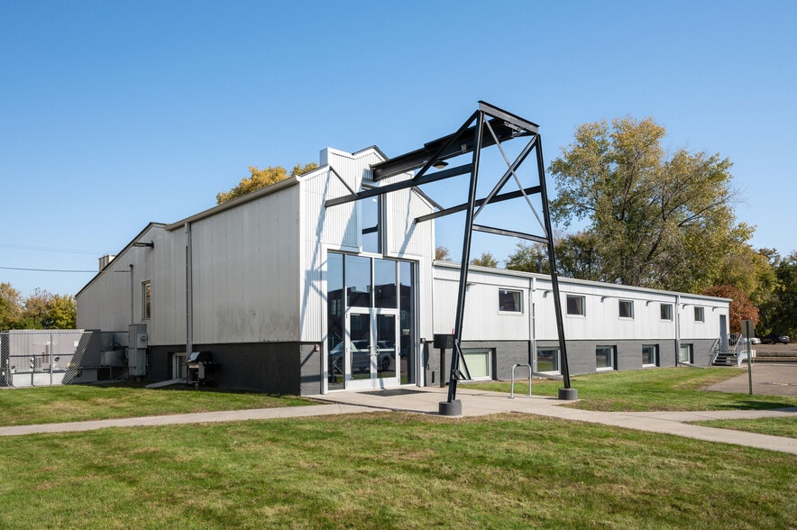 1153 SE 16th Ave, Minneapolis, MN for lease - Building Photo - Image 3 of 40
