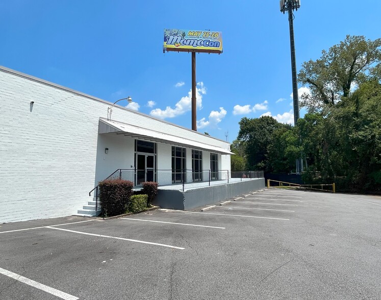 812 Lambert Dr NE, Atlanta, GA for lease - Building Photo - Image 3 of 11