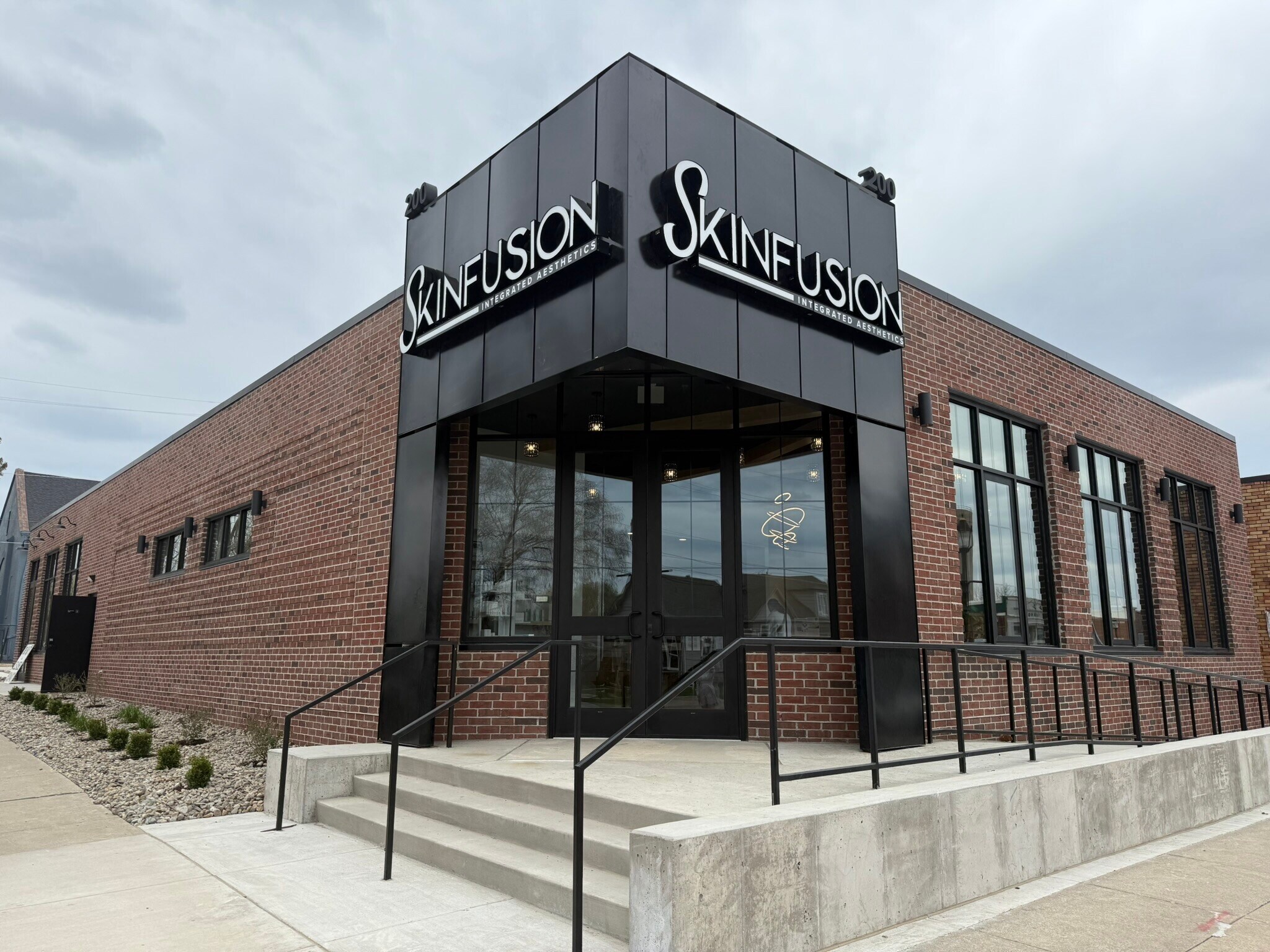 200 2nd St SE, Altoona, IA for sale Primary Photo- Image 1 of 1