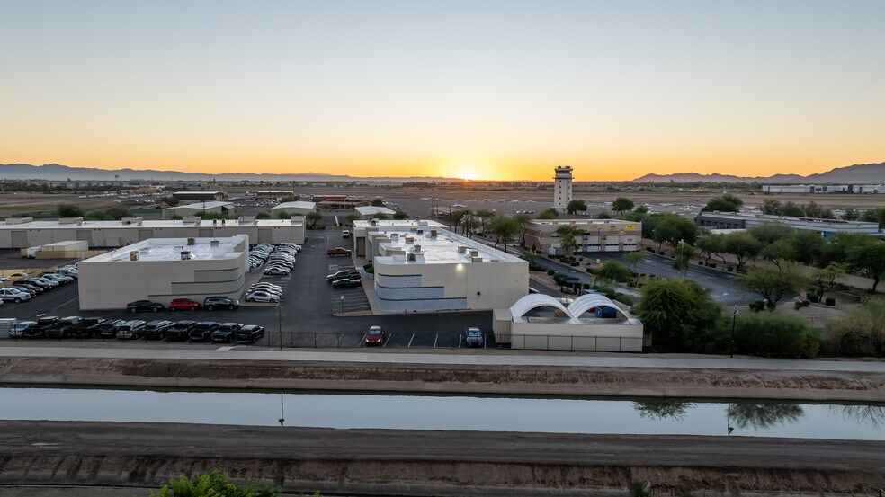 2330 S Airport Blvd, Chandler, AZ for sale - Building Photo - Image 3 of 5