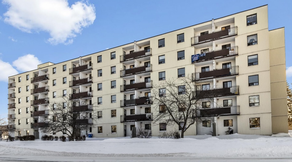 49 Saint Mary's River Dr, Sault Ste. Marie, ON for sale Primary Photo- Image 1 of 2