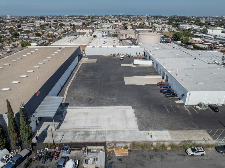 13020 Yukon Ave, Hawthorne, CA for lease - Building Photo - Image 2 of 16