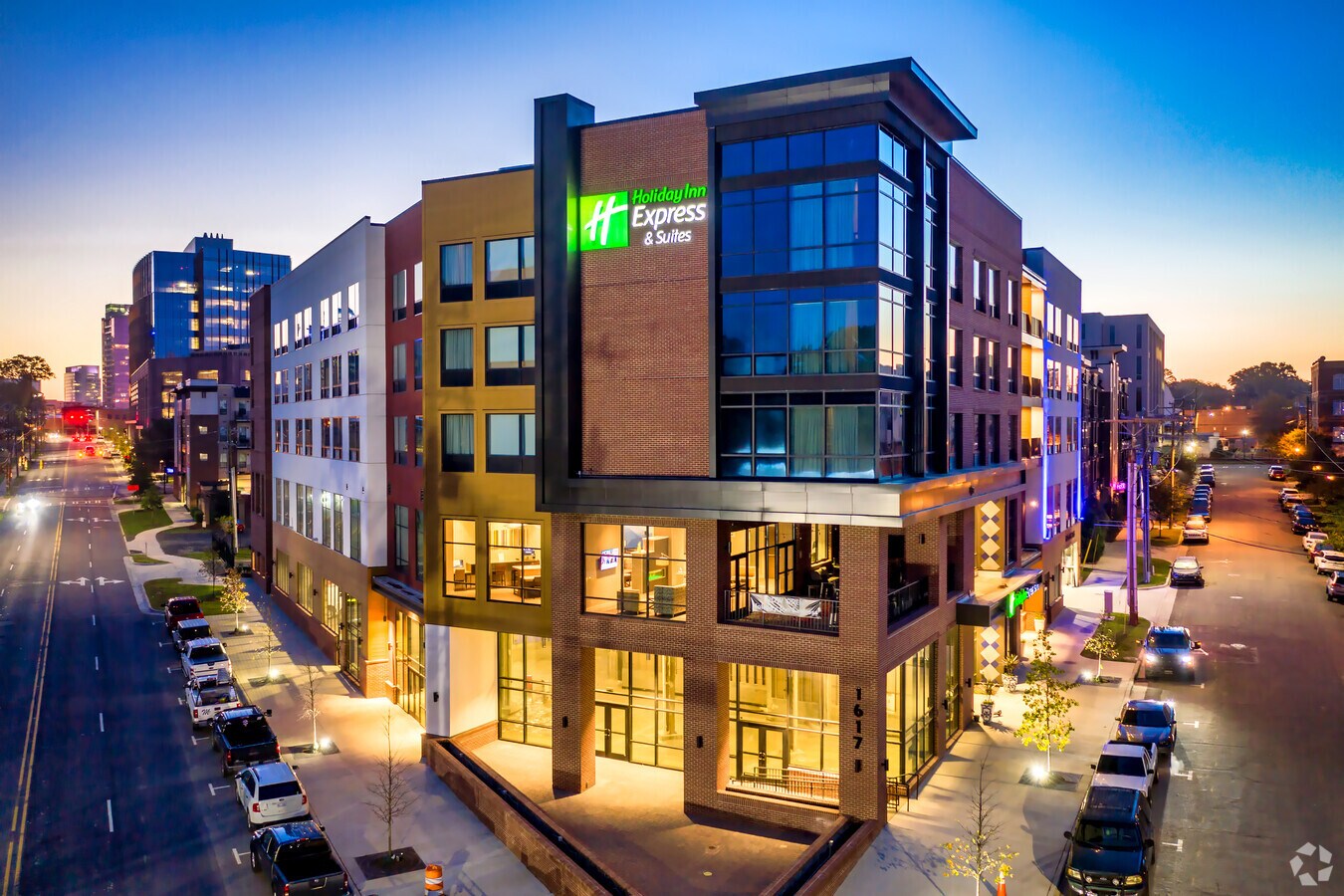 1617 S Tryon St, Charlotte, NC 28203 Holiday Inn Express