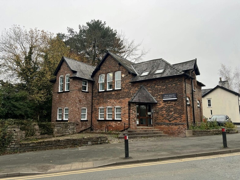 35 Church Rd, Lymm for lease - Building Photo - Image 1 of 6