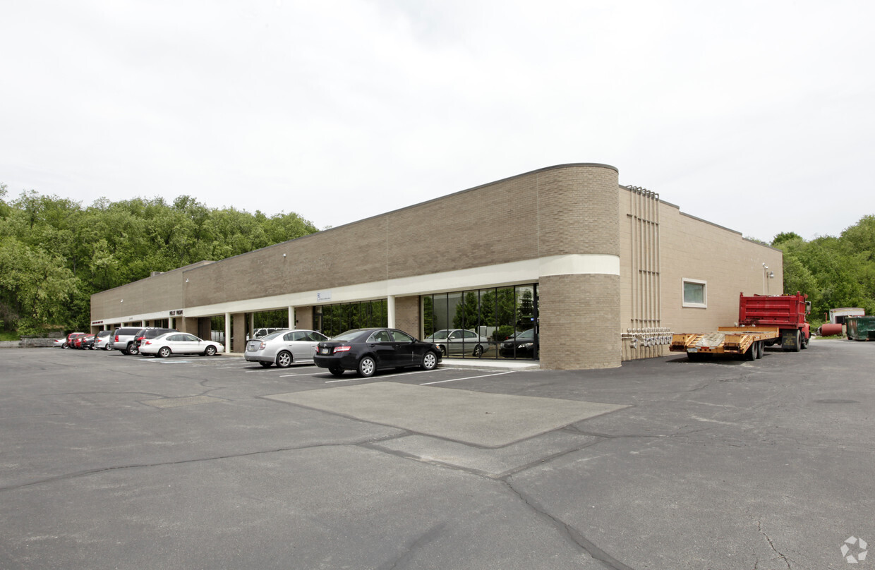 150 Lake Dr, Wexford, PA for lease Building Photo- Image 1 of 2