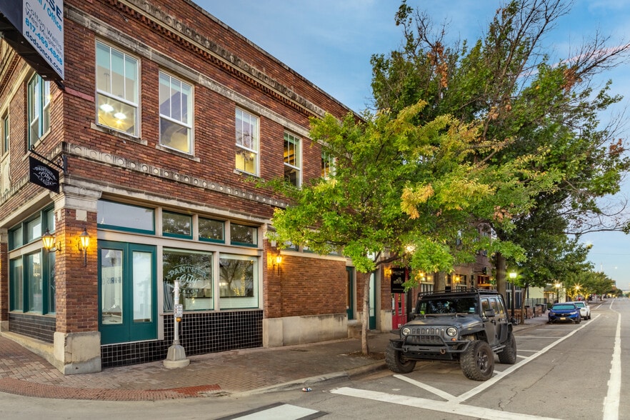 701 W Magnolia Ave, Fort Worth, TX for lease - Building Photo - Image 3 of 5