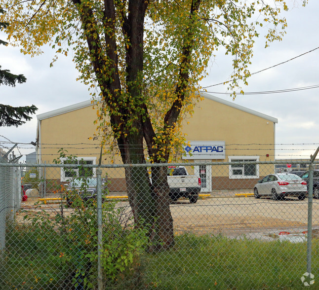 6215 82 Ave NW, Edmonton, AB T6B 0E8 - Industrial For Sale | LoopNet